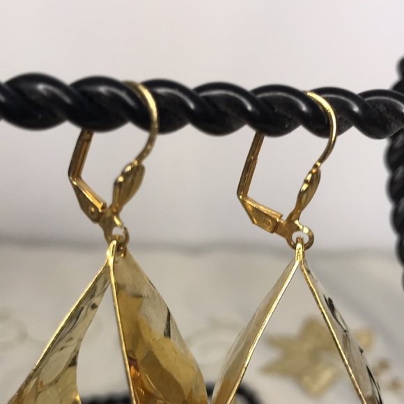 Shiny Gold Tone Metal Earrings VTG 80’s - Picture 4 of 4